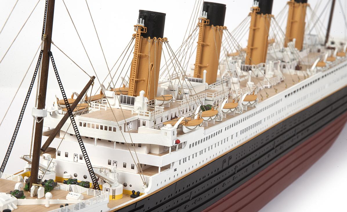 Maquette navire de croisière : R.M.S. Titanic - 1/700 - Revell