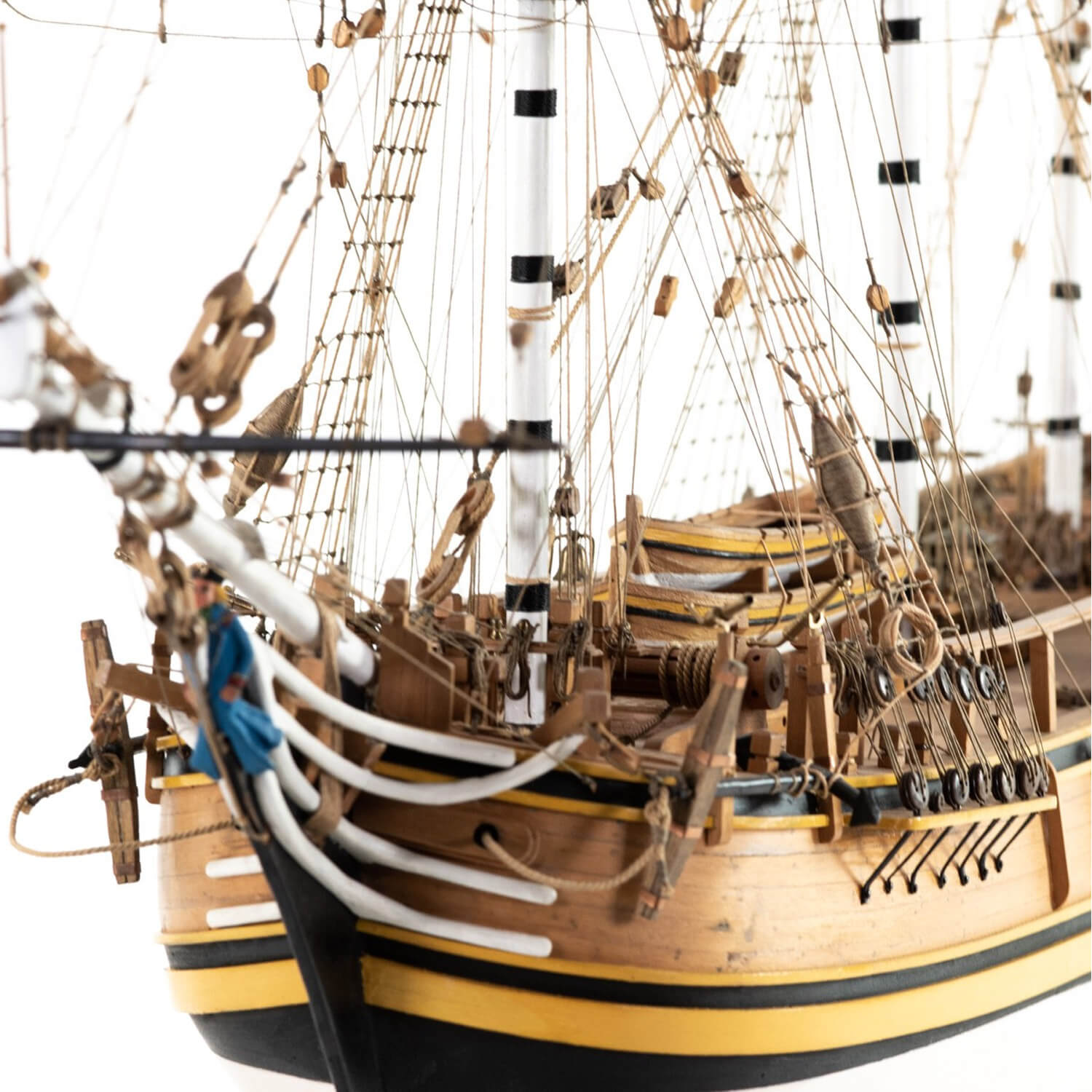 Artesania - Maquette bateau en bois : HMS Bounty 1783
