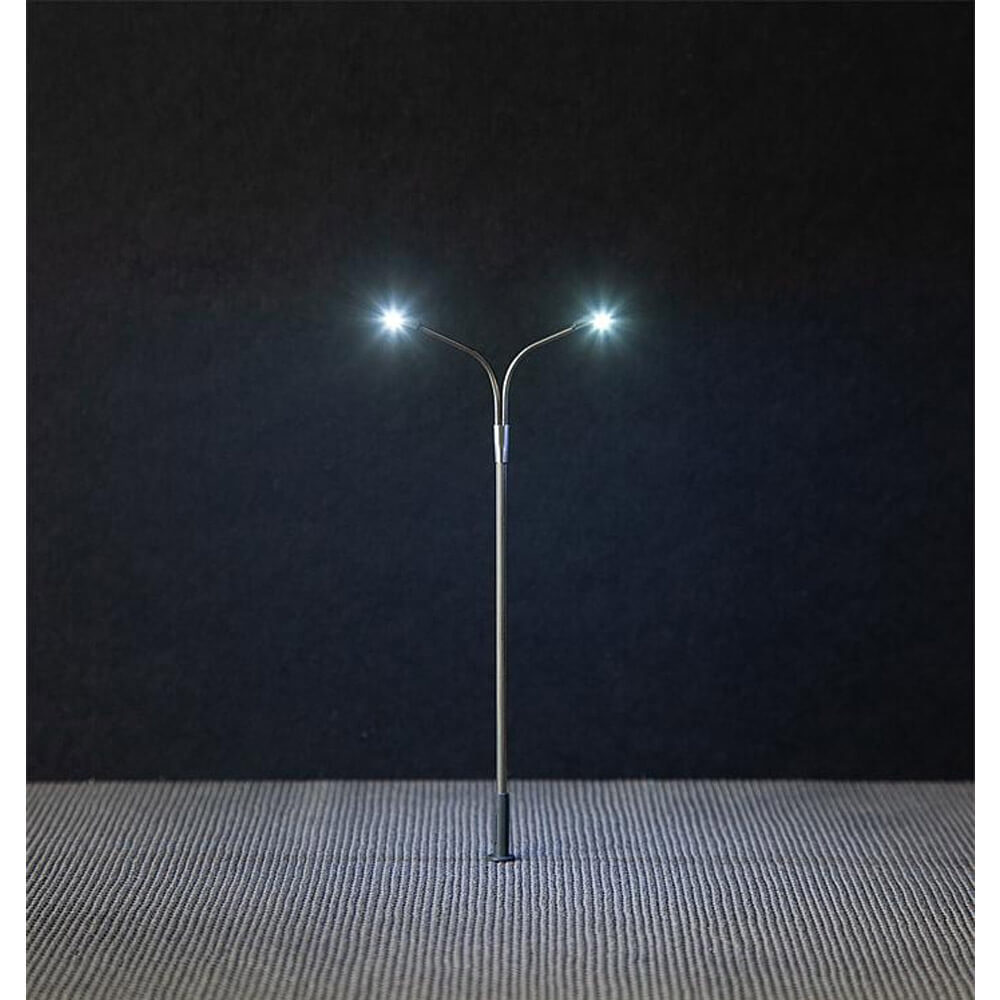 Modélisme HO : Éclairage public LED, lampadaire, deux bras
