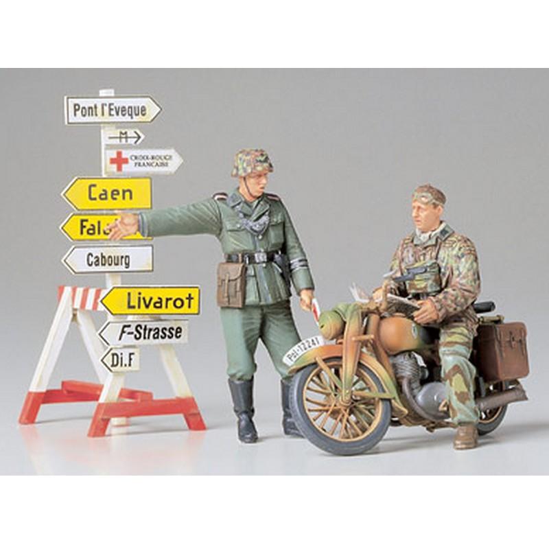 Maquettes et Figurines Militaires : Ensemble d'auxiliaires de police pour motocyclistes allemands