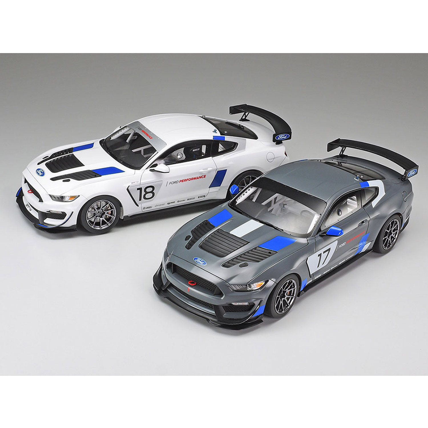 Maquette voiture : Ford Mustang GT4 - Maquettes Tamiya - Rue des