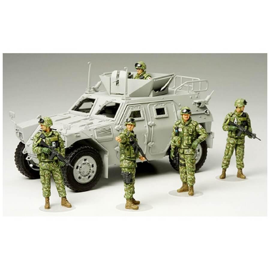 figurines equipe humanitaire jgsdf