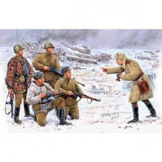 WWII figures: Photo on the front: Soviet infantry: Korsun-Shevchenkovskiy