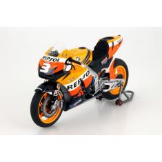 2009 REPSOL HONDA TEAM RC 212 V DANI PETROSA N°3