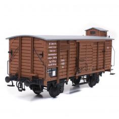 Wooden model train: Closed wagon 