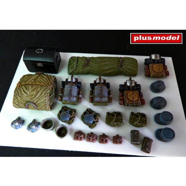 Diorama accessories: French backpacks (WWI) - Plusmodel-4052