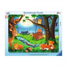Frame puzzle 35 pieces: the little animals fall asleep