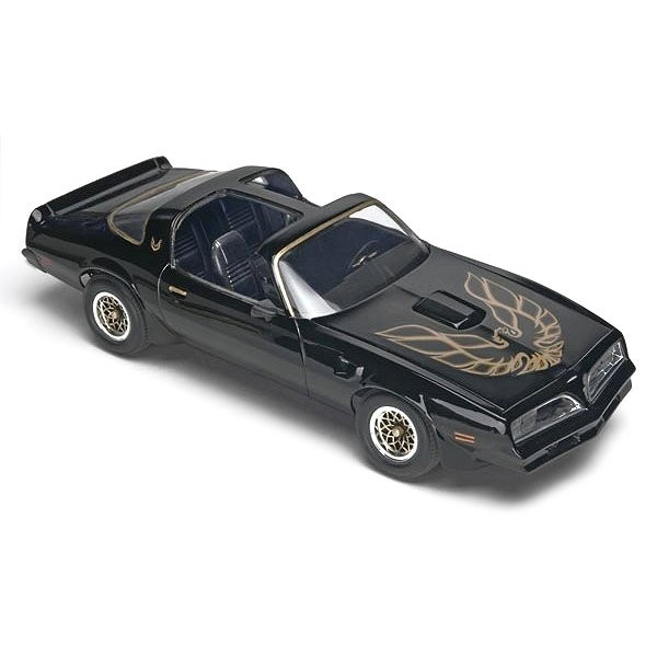 Model Car: Pontiac Firebird - Revell - Scale Model Boulevard