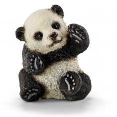 Baby-Panda-Figur beim Spielen