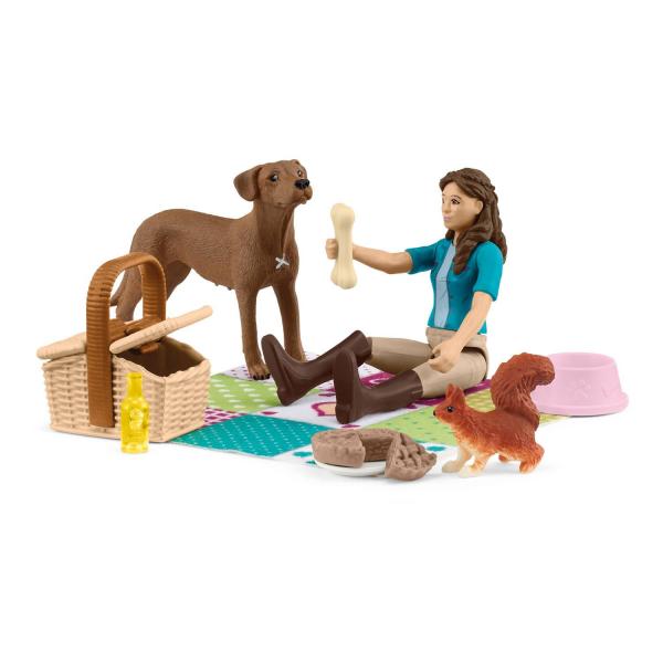 Horse Club Picnic Playset with Lisa - Schleich-42746