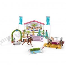 Horse club figurine: Equestrian tournament between friends