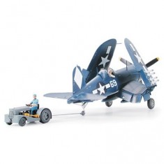 Corsair F4U-1D et tracteur pont - 1/48e - Tamiya