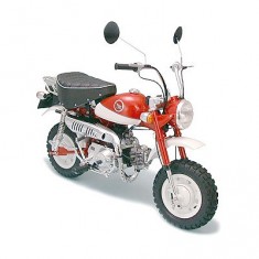 Motorcycle model: Honda Monkey 2000 