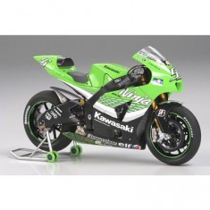 Motorcycle model kit: Kawasaki Ninja ZX: RR