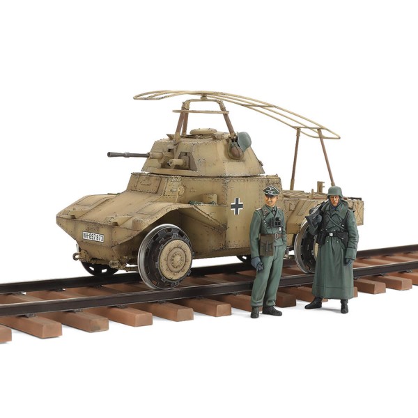 Maquette véhicule militaire : Automitrailleuse P204(f) - Tamiya-32413