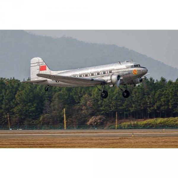 DC-3 - 1:48e - Trumpeter - Trumpeter-TR05813