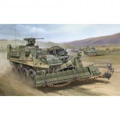 Maquette véhicule militaire : M1132 Stryker Engineer Squad Vehicle w / SMP-Surface Mine Plough / AMP