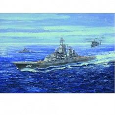 Maqueta de barco: crucero de batalla URSS Kirov