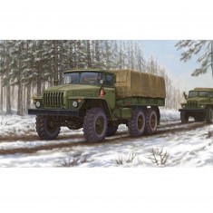 Maqueta de camión ruso URAL-4320