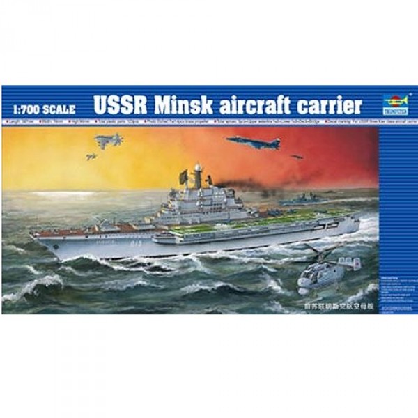 Ship model: USSR Minsk aircraft carrier - Trumpeter-TR05703