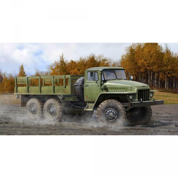 Maquette véhicule militaire : Camion russe URAL-375D  - Trumpeter-TR01027