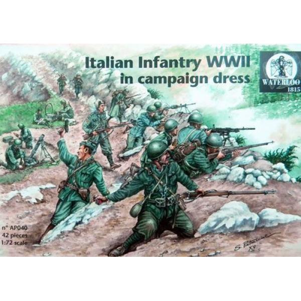 Italian Infantry WWII in campaign dress - 1:72e - WATERLOO 1815 - AP040