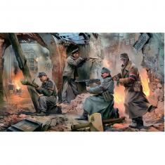 4 Figuren: Volkssturm Berlin 1945